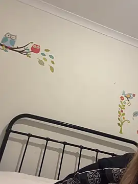 imyourgoodgirl69 online show from 09/22/25, 12:44