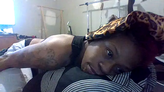 Tishrella6 online show from 12/01/25, 12:11