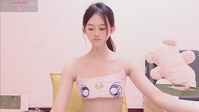 marina-cutegirll online show from 02/18/26, 11:01