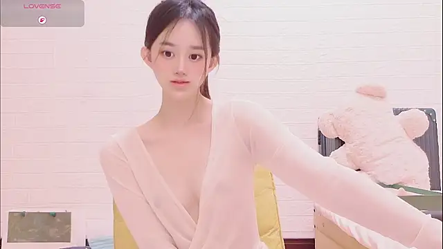 marina-cutegirll online show from 02/18/26, 03:37