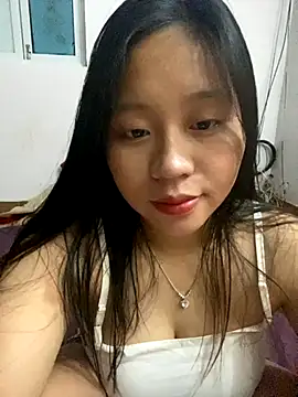 Snapshot of maianhcute chatting on 09/19/25, 01:04 maianhcute online show from 09/19/25, 01:04