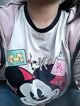 Snapshot of venu00 chatting on 02/21/26, 11:01 venu00 online show from 02/21/26, 11:01