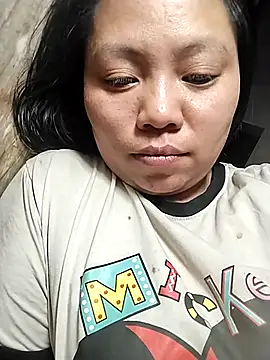 Snapshot of venu00 chatting on 02/22/26, 12:29 venu00 online show from 02/22/26, 12:29