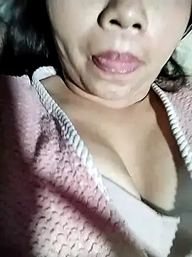 Snapshot of venu00 chatting on 01/18/26, 12:03 venu00 online show from 01/18/26, 12:03