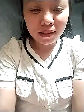 Snapshot of venu00 chatting on 02/17/26, 04:04 venu00 online show from 02/17/26, 04:04