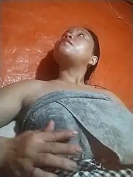 venu00 online show from 11/07/25, 01:48