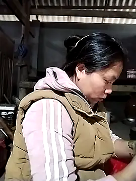 Snapshot of venu00 chatting on 01/16/26, 01:53 venu00 online show from 01/16/26, 01:53