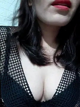 Snapshot of Singlemom69x chatting on 05/09/26, 01:36 Singlemom69x online show from 05/09/26, 01:36
