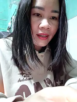 Snapshot of Singlemom69x chatting on 11/20/25, 02:01 Singlemom69x online show from 11/20/25, 02:01