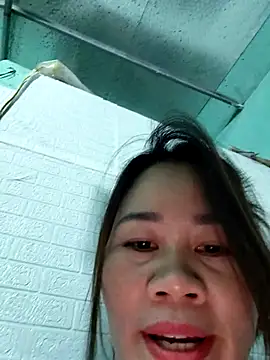 Snapshot of Singlemom69x chatting on 10/05/25, 02:19 Singlemom69x online show from 10/05/25, 02:19