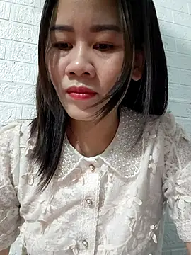 Snapshot of Singlemom69x chatting on 11/04/25, 12:25 Singlemom69x online show from 11/04/25, 12:25