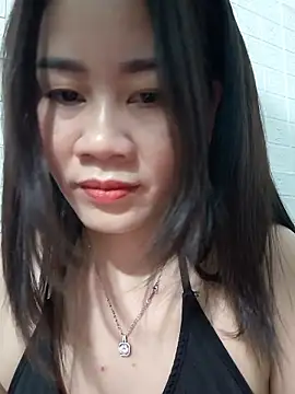 Snapshot of Singlemom69x chatting on 12/18/25, 02:27 Singlemom69x online show from 12/18/25, 02:27