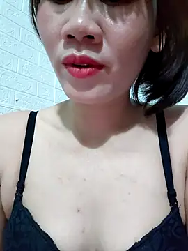 Snapshot of Singlemom69x chatting on 06/26/26, 01:33 Singlemom69x online show from 06/26/26, 01:33