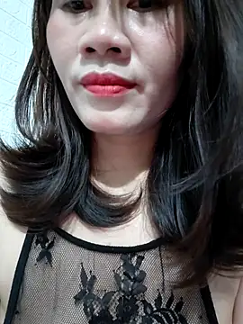 Snapshot of Singlemom69x chatting on 06/25/26, 01:25 Singlemom69x online show from 06/25/26, 01:25