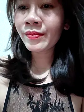 Snapshot of Singlemom69x chatting on 06/21/26, 12:05 Singlemom69x online show from 06/21/26, 12:05