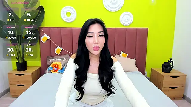 Jennifer Munoz online show from 09/25/25, 01:33