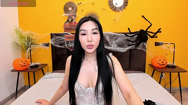 Jennifer Munoz online show from 10/29/25, 01:26