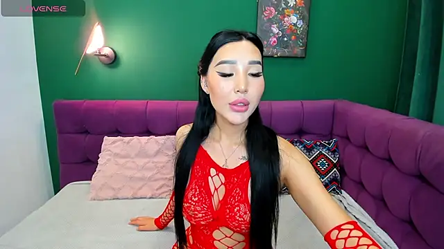 Jennifer Munoz online show from 10/10/25, 05:41