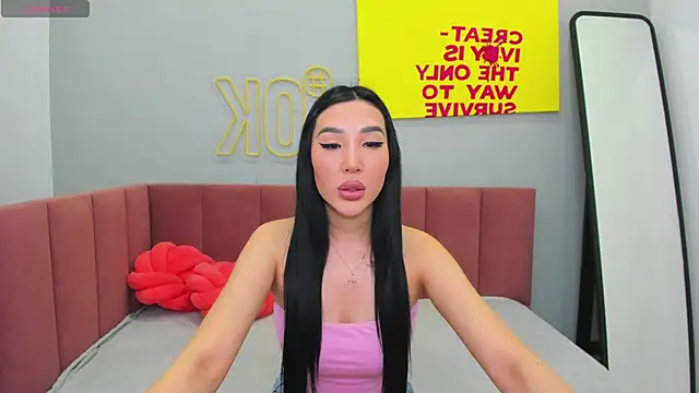 Jennifer Munoz online show from 11/09/25, 01:31