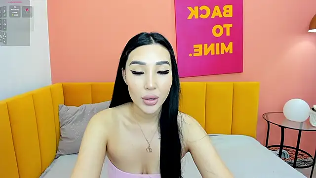 Jennifer Munoz online show from 11/16/25, 01:32