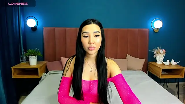 Jennifer Munoz online show from 11/12/25, 01:21