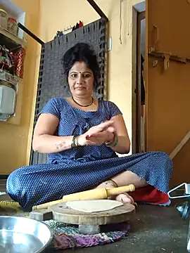 Snapshot of Rakhi99x chatting on 09/12/25, 04:56 Rakhi99x online show from 09/12/25, 04:56