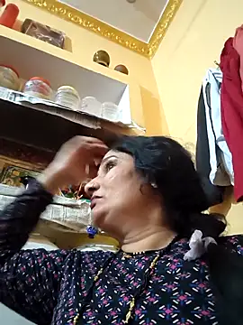 Snapshot of Rakhi99x chatting on 10/09/25, 05:13 Rakhi99x online show from 10/09/25, 05:13