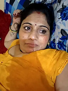 Snapshot of Rakhi99x chatting on 09/15/25, 01:17 Rakhi99x online show from 09/15/25, 01:17