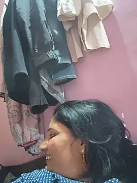 Snapshot of Rakhi99x chatting on 06/12/26, 11:30 Rakhi99x online show from 06/12/26, 11:30
