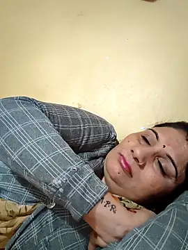 Snapshot of Rakhi99x chatting on 10/11/25, 02:56 Rakhi99x online show from 10/11/25, 02:56