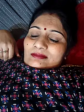 Snapshot of Rakhi99x chatting on 10/07/25, 09:32 Rakhi99x online show from 10/07/25, 09:32