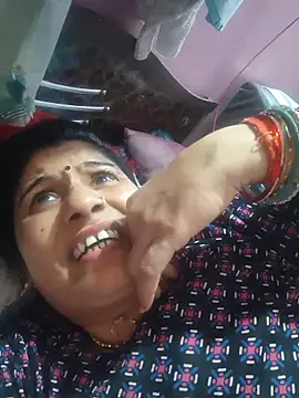 Snapshot of Rakhi99x chatting on 06/05/26, 05:01 Rakhi99x online show from 06/05/26, 05:01