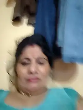 Snapshot of Rakhi99x chatting on 09/10/25, 04:28 Rakhi99x online show from 09/10/25, 04:28