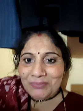 Snapshot of Rakhi99x chatting on 09/21/25, 06:24 Rakhi99x online show from 09/21/25, 06:24