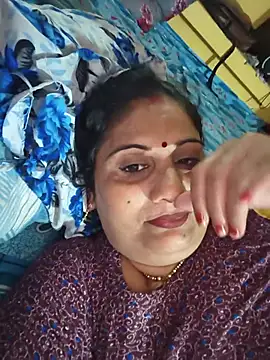 Snapshot of Rakhi99x chatting on 07/19/26, 12:35 Rakhi99x online show from 07/19/26, 12:35