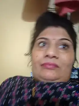 Snapshot of Rakhi99x chatting on 10/11/25, 03:02 Rakhi99x online show from 10/11/25, 03:02
