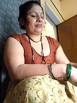 Snapshot of Rakhi99x chatting on 09/09/25, 02:32 Rakhi99x online show from 09/09/25, 02:32