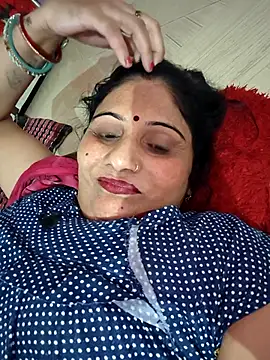 Snapshot of Rakhi99x chatting on 06/09/26, 09:43 Rakhi99x online show from 06/09/26, 09:43