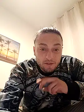 Snapshot of Woodern chatting on 12/03/25, 09:03 Woodern online show from 12/03/25, 09:03