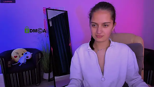 Snapshot of talia_seduce chatting on 10/13/25, 03:02 talia seduce online show from 10/13/25, 03:02