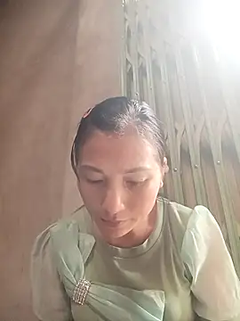 Snapshot of YAYAA-502 chatting on 10/15/25, 03:27 YAYAA-502 online show from 10/15/25, 03:27