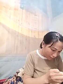 Snapshot of YAYAA-502 chatting on 10/07/25, 01:01 YAYAA-502 online show from 10/07/25, 01:01