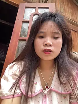 Snapshot of Ngoc-bbi chatting on 06/25/26, 07:46 Ngoc-bbi online show from 06/25/26, 07:46