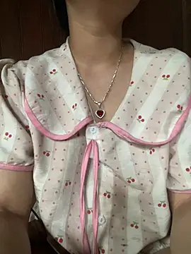 Snapshot of Ngoc-bbi chatting on 06/22/26, 11:07 Ngoc-bbi online show from 06/22/26, 11:07