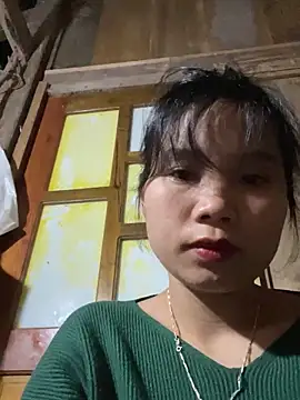 Ngoc-bbi online show from 12/20/25, 10:18