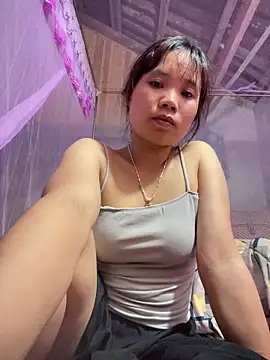Ngoc-bbi online show from 04/22/26, 12:12