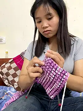 Ngoc-bbi online show from 10/19/25, 01:03