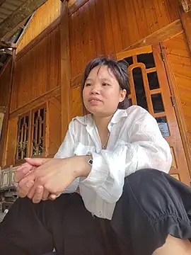 Ngoc-bbi online show from 05/05/26, 10:51