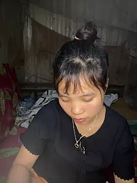 Ngoc-bbi online show from 04/04/26, 02:01