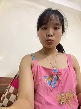 Ngoc-bbi online show from 10/04/25, 11:12